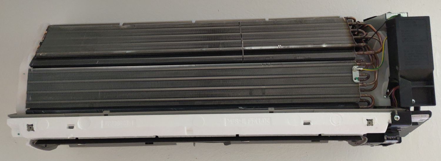 Photo of the uncovered device