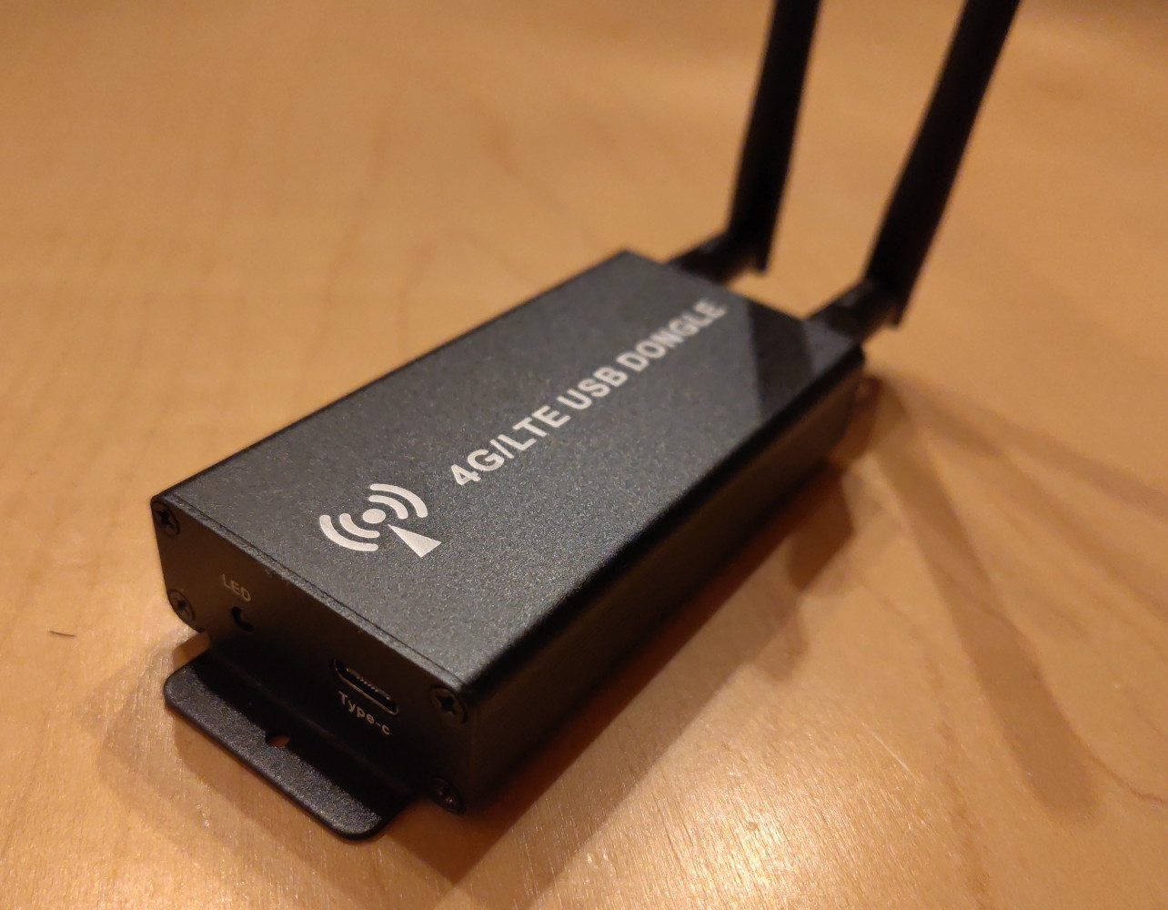 Photo showing the Quectel EP06-E in a USB case